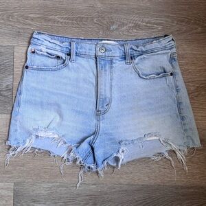 Abercrombie & Fitch High Rise Mom Shorts Size 29 Light Wash Distressed